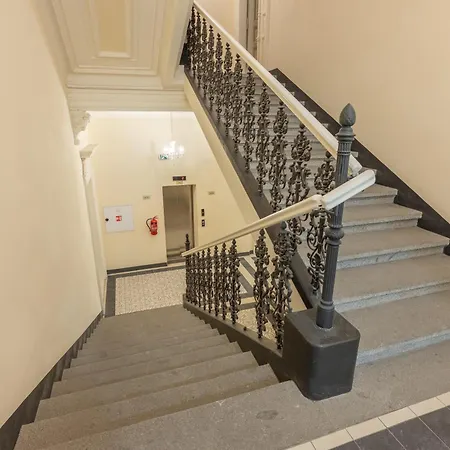 Homely I 48m2 I Elevator I Self Check-in * Prague