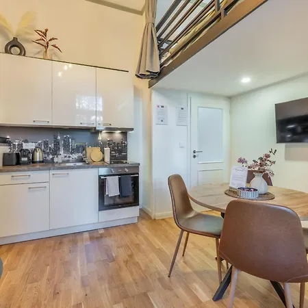 Homely I 48m2 I Elevator I Self Check-in Apartament